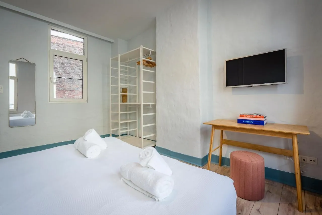 Shway - The Saffron Dress Villa Antwerpen Vakantiehuis